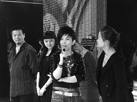 潘美辰重慶演出風波 權益糾紛還是流程失誤？